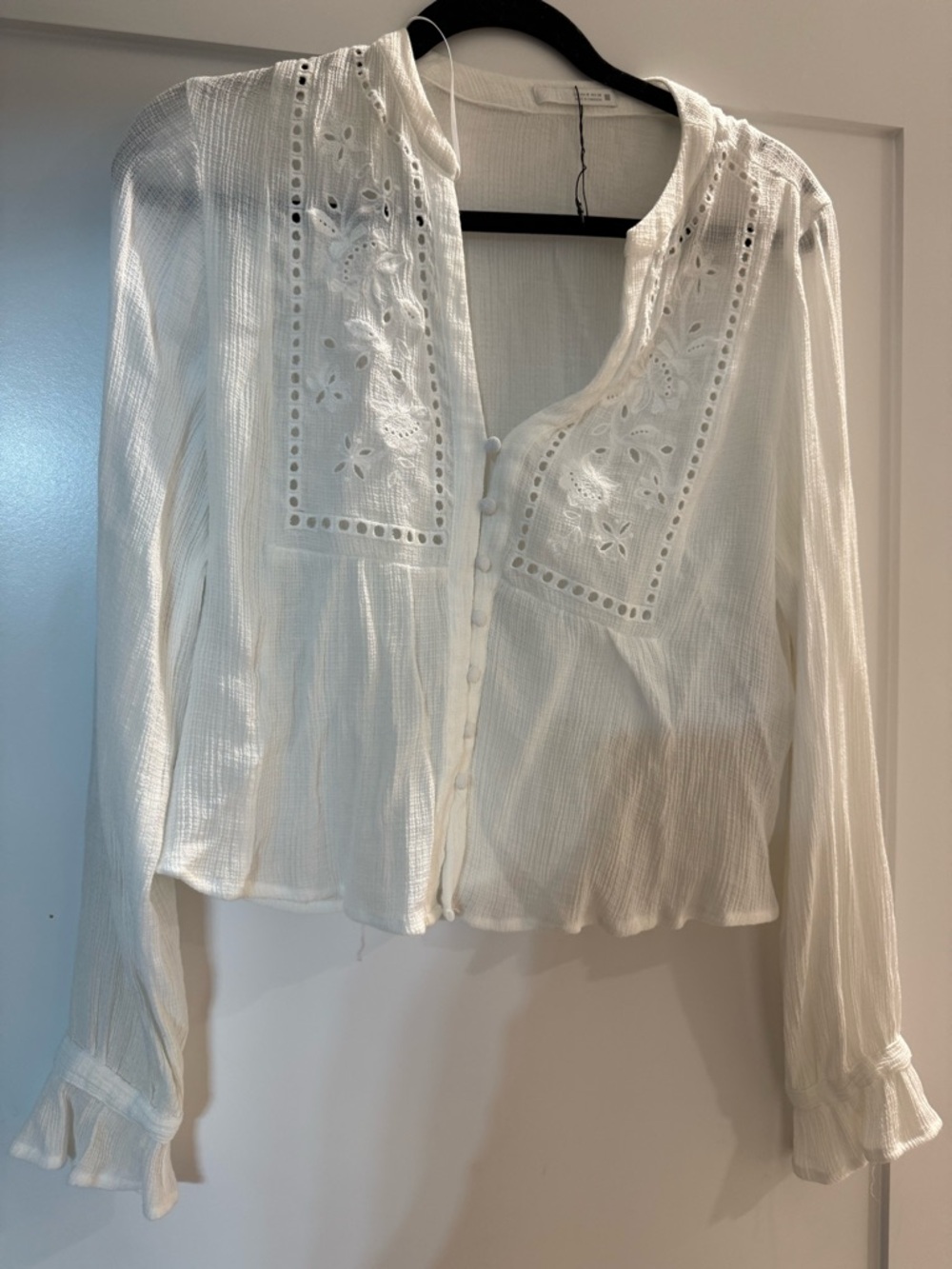 Zara White Embroidered Button-Front Blouse